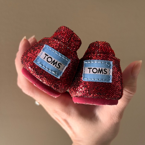 T5 Glitter Toms - Picture 4 of 4
